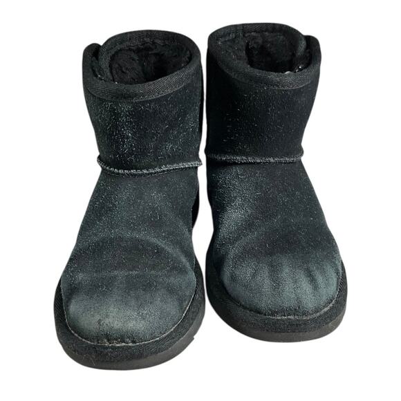 UGG Kids Classic Mini Button Boots Black Suede Size 12 Youth Winter/Fall Short - Picture 4 of 9